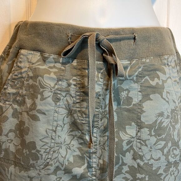 Denver Hayes Green Drawstring Waist‎ Skirt Size XS ( fits larger) - Picture 2 of 9